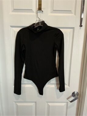wild fable Black Long-Sleeve Turtleneck Kids One-Piece Bodysuit